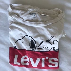levis t-shirt